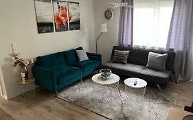Exklusive moderne 2 Zi. Wohnung in ruhiger Lage